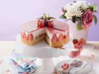 Erdbeertorte mit Joghurtcreme Rezept