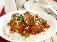 Fleischbällchen in Tomatensoße mit Reis Rezept