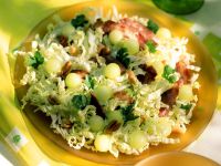 Fruchtiger Chinakohlsalat mit gebratener Entenbrust Fruchtiger Chinakohlsalat mit gebratener Entenbrust