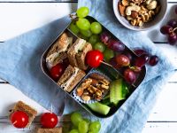 Frühstücks-Bento mit Brotspießen