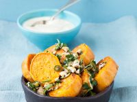 Gebackene Bataten mit Joghurtdip Rezept