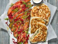 Gebeizter Lachs mit Mohn-Blini Rezept