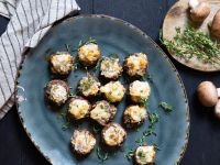 Gefüllte Pilze mit Emmentaler und Thymian Rezept