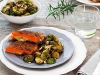 Gefüllte Süßkartoffel-Schnitzel mit Rosenkohl