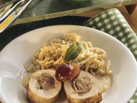 gefülltes Schweinefilet mit Mohnspätzle gefülltes Schweinefilet mit Mohnspätzle