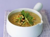 Gelbe Schälerbsensuppe mit Hühnerfleisch Rezept