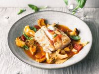 Glasierter Kabeljau auf Artischocken-Pasta-Ragout Rezept