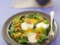 Grüner Salat mit Ziegenkäse, Orangen und Walnüssen Rezept