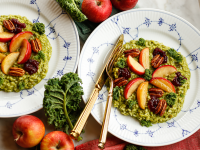 Grünkohl-Risotto mit Äpfeln, Preiselbeeren und Nüssen Rezept