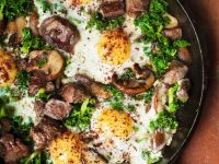 Grünkohl-Shakshuka mit Lamm Rezept