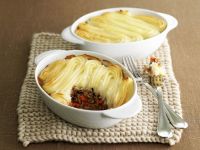 Hackfleischauflauf mit Kartoffelhaube (Shepherd's Pie) Rezept