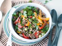 Hackfleischpfanne mit Buchweizen und Paprika Rezept