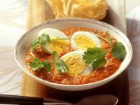 Harte Eier in asiatischer Tomatensauce Harte Eier in asiatischer Tomatensauce