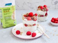 Himbeeren-Quark-Trifle mit Haferkleie-Crunchys Rezept