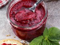 Himbeerkonfitüre mit Vanille Himbeerkonfitüre mit Vanille