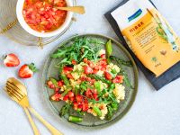 Hirsotto mit grünem Spargel und Erdbeer-Salsa Rezept