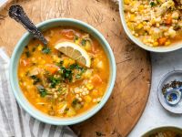 Hühner-Gemüse-Suppe mit Zitrone Rezept