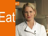 Apfel ausstechen und schälen