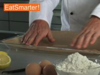 Wie Sie Biskuitteig problemlos auf ein Blech streichen