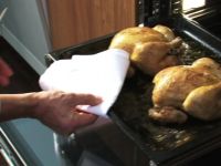 Wie Sie ganz einfach eine Hähnchen-Garprobe machen