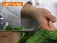 Wie Sie Spinat perfekt putzen und waschen