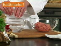 Wie Sie kinderleicht gleichmäßige Hackbällchen formen