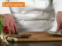 Wie Sie bei Garnelen am besten die Darmfäden entfernen