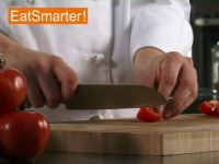 Wie Sie eine Tomate ganz einfach in kleine Würfel schneiden