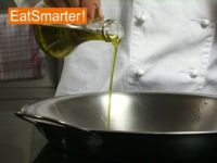 Wie Sie Rührei blitzschnell im Wok zubereiten