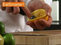 Wie Sie eine ausgepresste Orangenhälfte am besten säubern