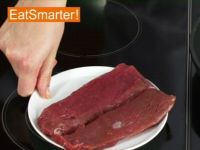 Wie Sie ausgelöste Lammrücken am besten in der Pfanne braten