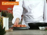 Wie Sie Lachsfiletwürfel perfekt braten