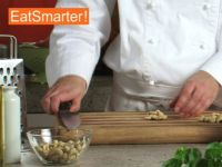 Wie Sie Cashewkerne mühelos hacken