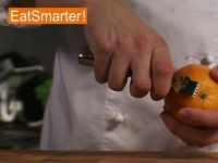 Wie Sie am besten Orangenschale in dünnen Streifen abziehen