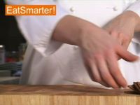 Wie Sie Butterkeks-Brösel kinderleicht herstellen