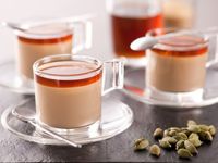 Kaffee-Panna-Cotta mit Kardamomsirup