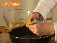 Kartoffelsalat zubereiten
