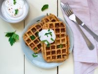 Kartoffel-Kräuter-Waffeln