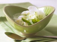 Kefirsuppe mit Rettich Kefirsuppe mit Rettich