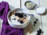 Keto-Porridge mit Brombeeren Rezept
