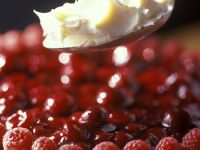 Kirschtarte mit Canache-Creme Rezept | EAT SMARTER