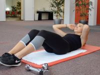 Bauchworkout: Klassische Crunches