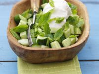 Knackiger Gurkensalat mit Minze Rezept