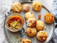 Kokos-Reis-Bällchen mit Gojibeeren Rezept