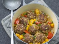 Kürbis-Paprika-Eintopf mit Hackfleischbällchen Rezept