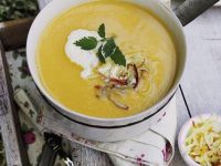 Kürbiscremesuppe mit Äpfeln und Möhren Rezept