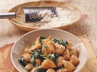 Kürbisgnocchi mit Blattspinat Rezept