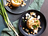 Kumpir mit Kichererbsensalat Rezept