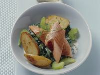 Lachsforelle mit Spinat und Kartoffeln Lachsforelle mit Spinat und Kartoffeln