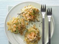 Lachstatar auf Selleriepuffern Rezept